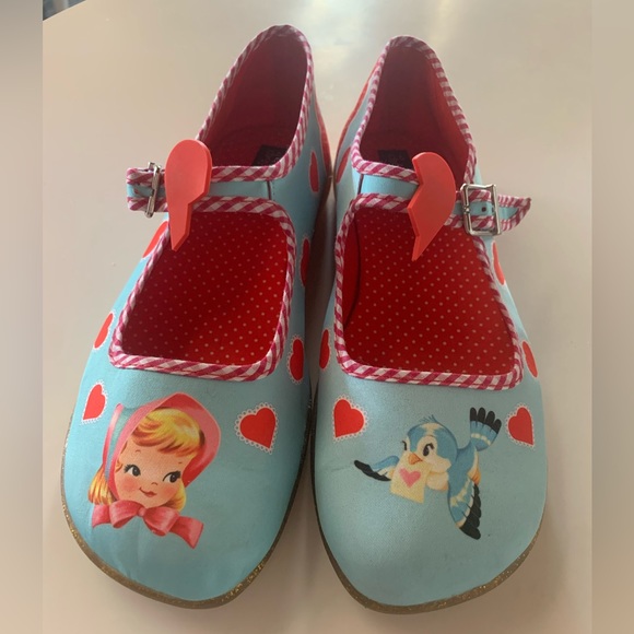 HCD Hot Chocolate Designs Valentines Mary Janes - Picture 2 of 11
